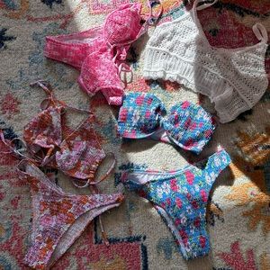 3 Bikinis & Mesh top